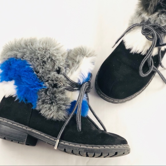 Stuart Weitzman Blue & White Furry Boots - Girls 1 - Picture 1 of 6